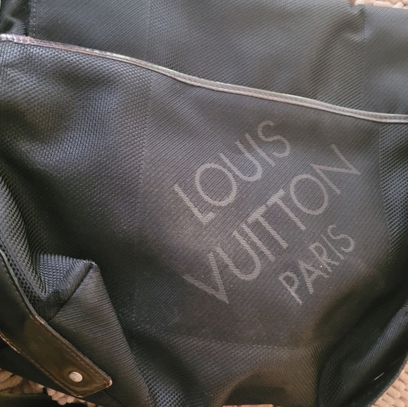 Louis Vuitton Damier Geant Loup Shoulder Cross Bag Black (authetic) unisex - Picture 2 of 13